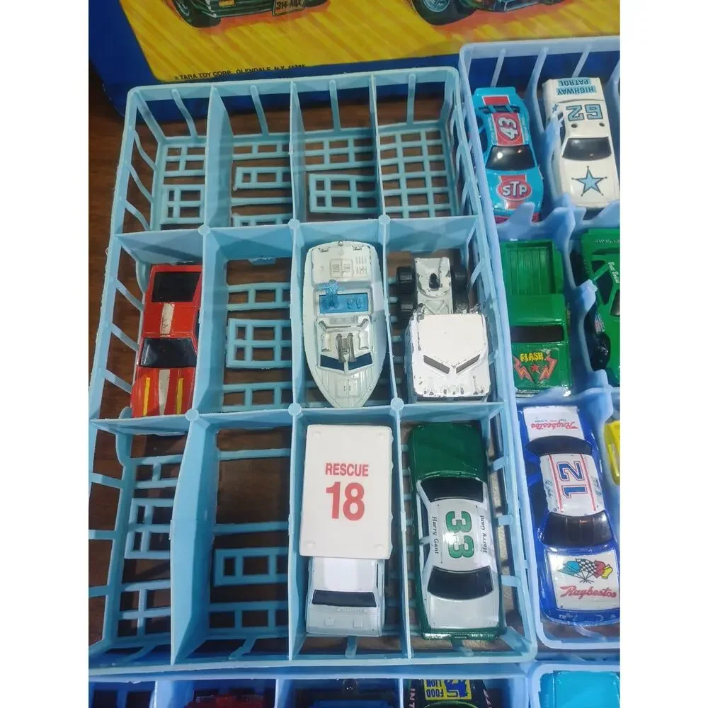 Vintage HotWheels Case W/ HotWheels Macthbox ,Kidco Cars Lot Of 34 Cars